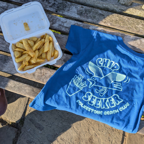 Kids' chip seeker tee